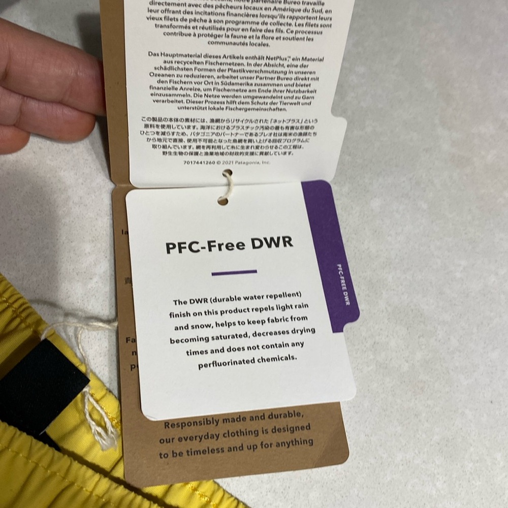 New Patagonia Barely Baggies Shorts Size L Color:Surfboard Yellow with tags⭐️⭐️ - Picture 14 of 17